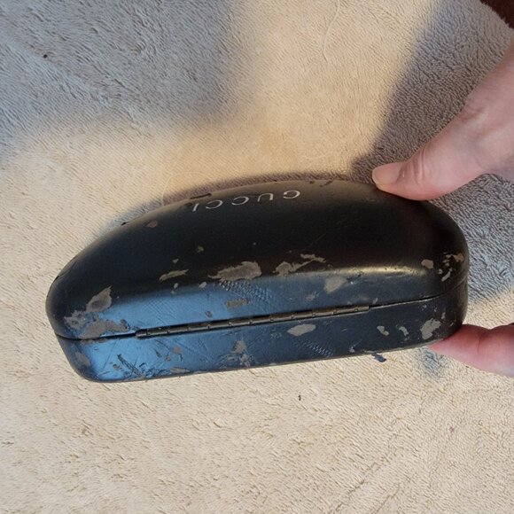 Gucci Large Black Sunglasses Case in Flawed Condition - Picture 9 of 10
